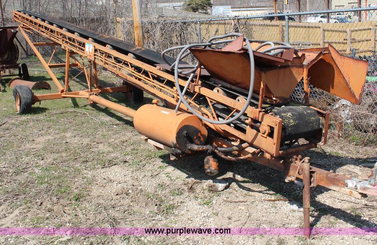 image for item AJ9638 40' stacker conveyor