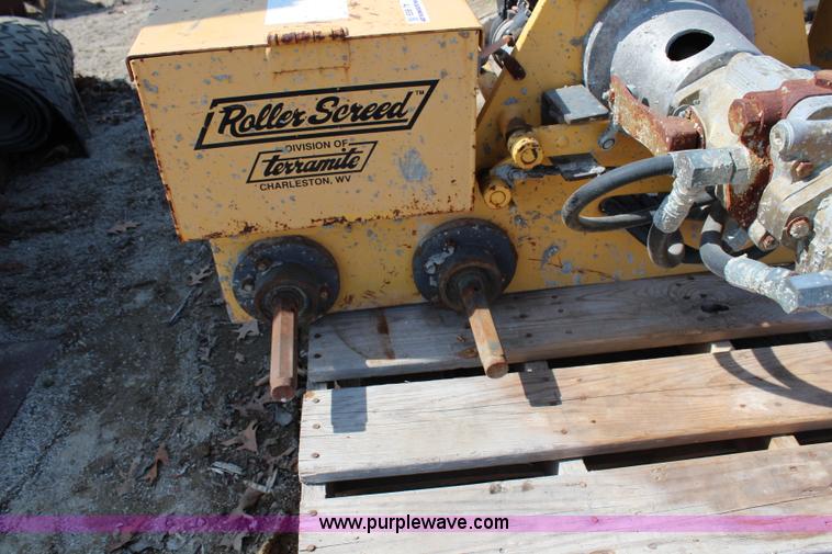 image for item AJ9639 Terramite roller screed