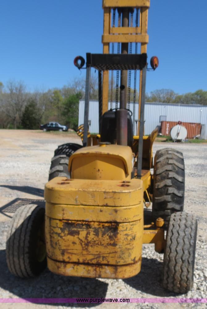 image for item B4741 John Deere 480BD rough terrain forklift