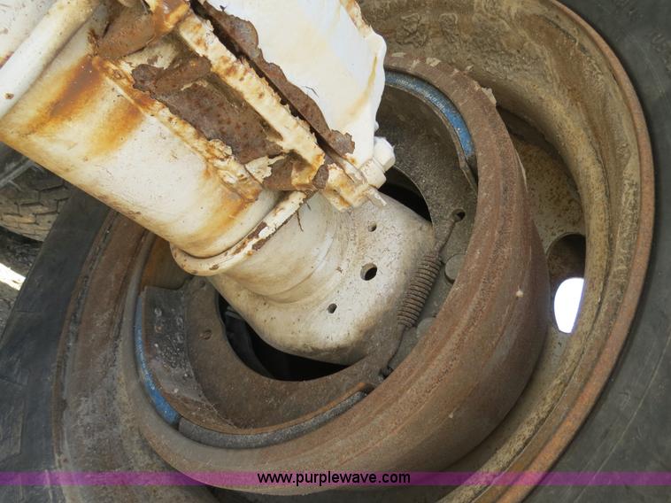 image for item B4744 2005 Ranch belly dump trailer