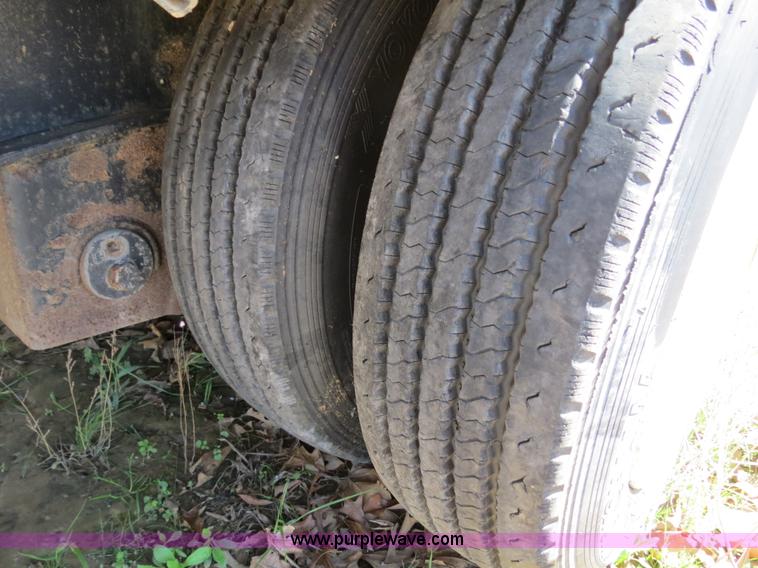 image for item B4745 1999 Transcraft 48' drop deck flatbed trailer