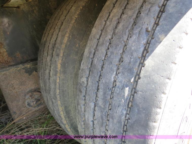 image for item B4745 1999 Transcraft 48' drop deck flatbed trailer