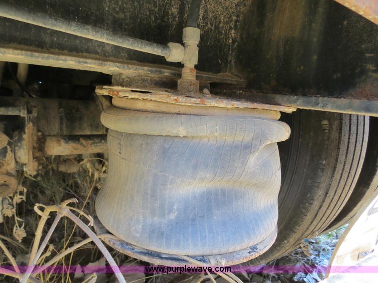 image for item B4745 1999 Transcraft 48' drop deck flatbed trailer