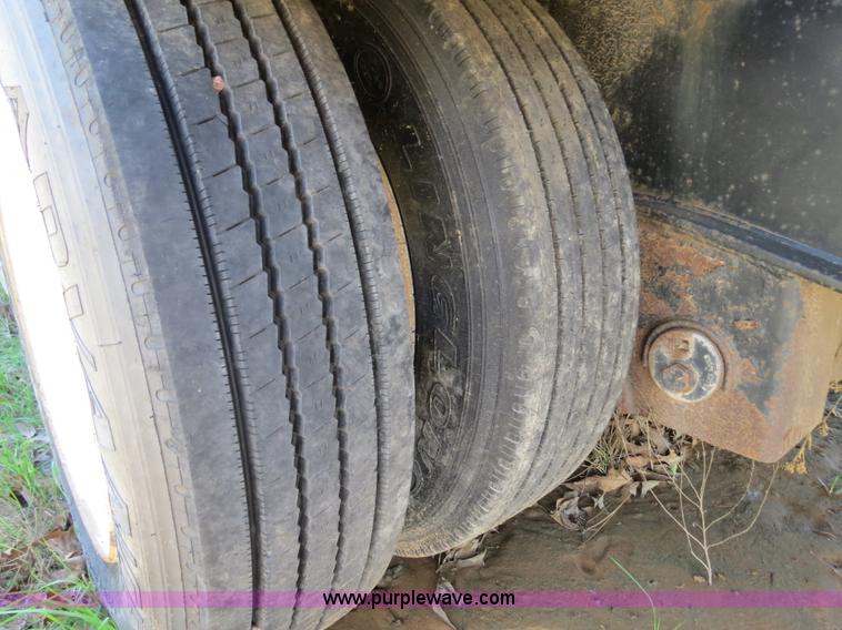 image for item B4745 1999 Transcraft 48' drop deck flatbed trailer