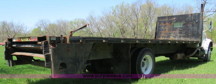 image for item B4750 1998 International 4700 flatbed truck