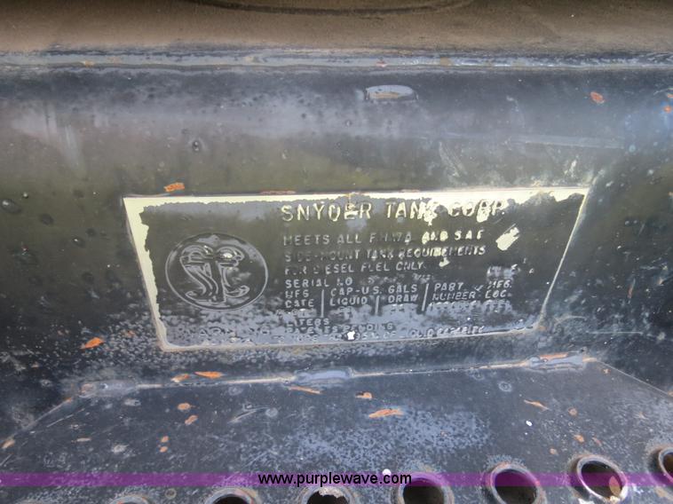 image for item B4750 1998 International 4700 flatbed truck