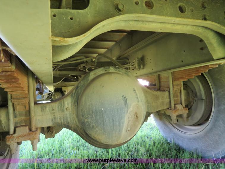 image for item B4750 1998 International 4700 flatbed truck