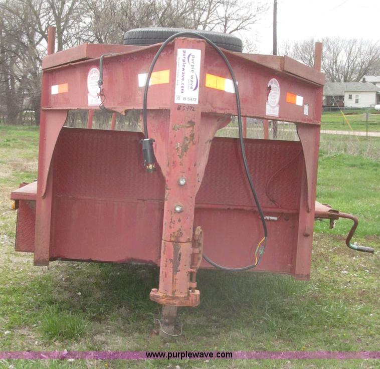 image for item B5472 1968 20' Wells Cargo gooseneck van box trailer