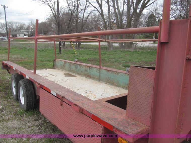 image for item B5472 1968 20' Wells Cargo gooseneck van box trailer