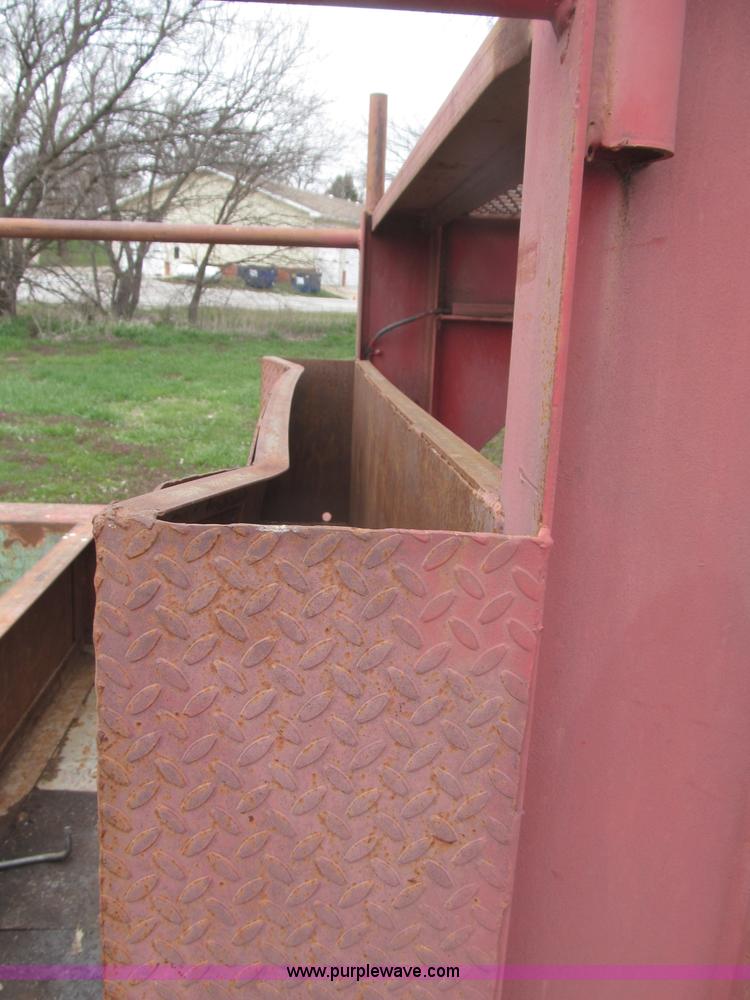 image for item B5472 1968 20' Wells Cargo gooseneck van box trailer