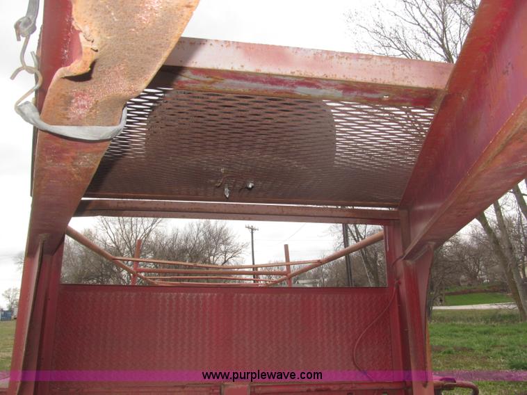 image for item B5472 1968 20' Wells Cargo gooseneck van box trailer