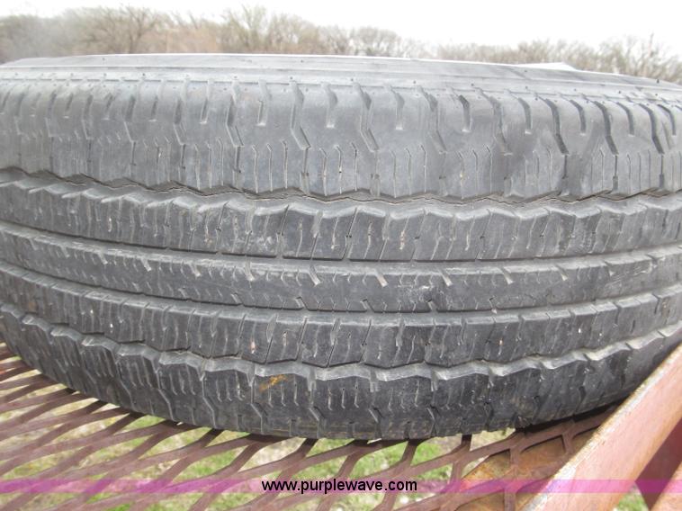 image for item B5472 1968 20' Wells Cargo gooseneck van box trailer