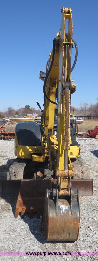 image for item D5805 2004 Komatsu PC50MR-2 mini excavator