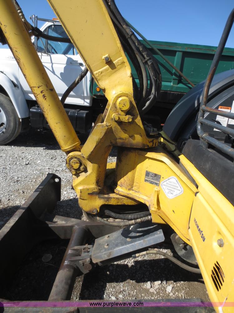 image for item D5805 2004 Komatsu PC50MR-2 mini excavator
