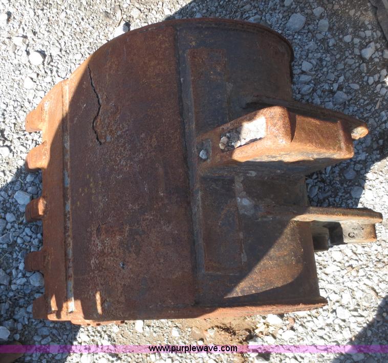 image for item D5805 2004 Komatsu PC50MR-2 mini excavator