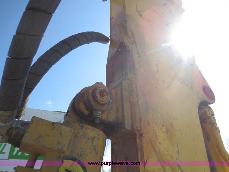 image for item D5805 2004 Komatsu PC50MR-2 mini excavator