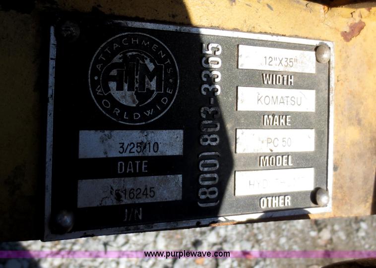 image for item D5805 2004 Komatsu PC50MR-2 mini excavator