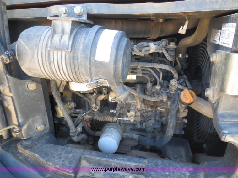 image for item D5805 2004 Komatsu PC50MR-2 mini excavator