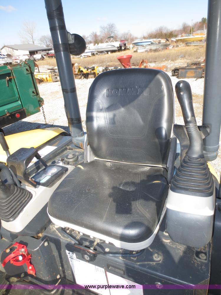 image for item D5805 2004 Komatsu PC50MR-2 mini excavator