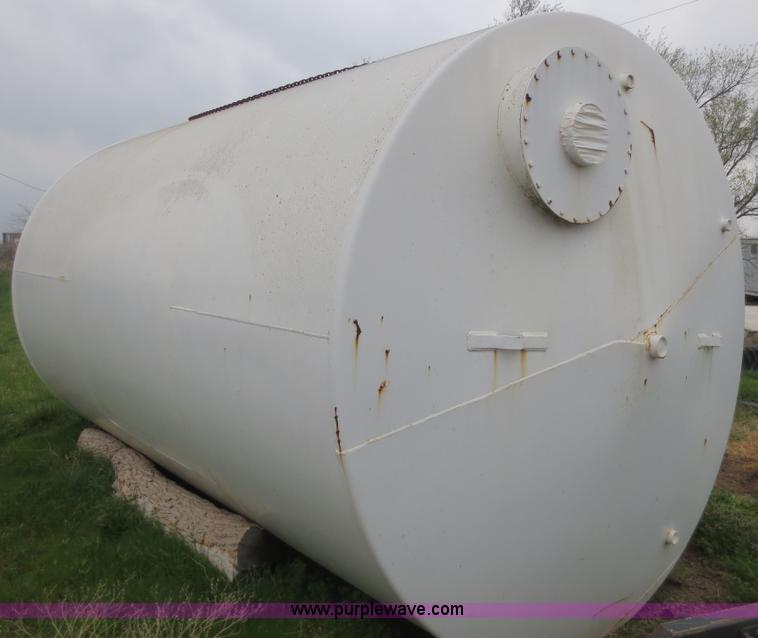 image for item D5829 10,000 gallon steel fuel tank