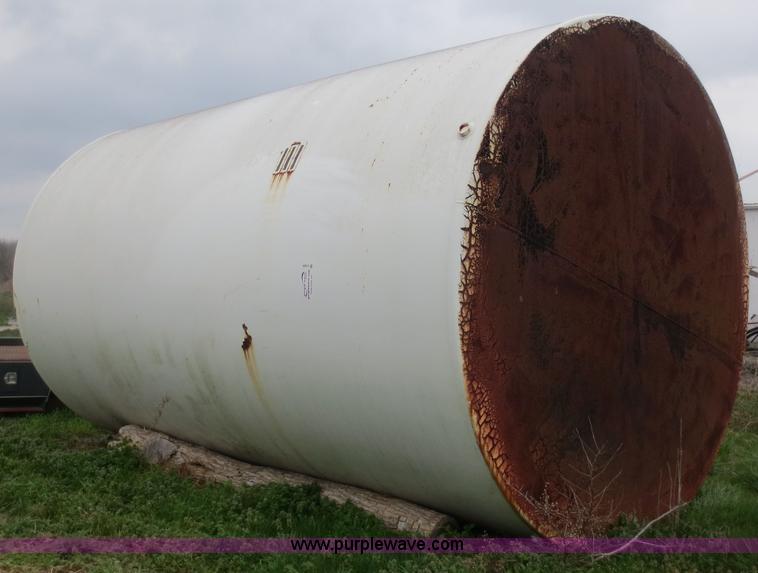 image for item D5829 10,000 gallon steel fuel tank