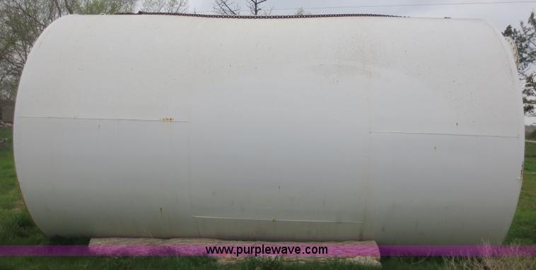 image for item D5829 10,000 gallon steel fuel tank