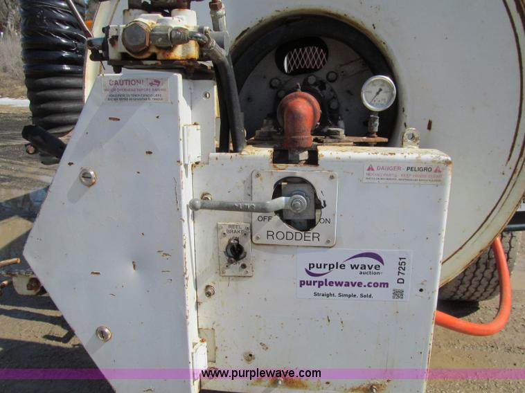 image for item D7251 1997 International 2554 rodder/hydro excavation truck