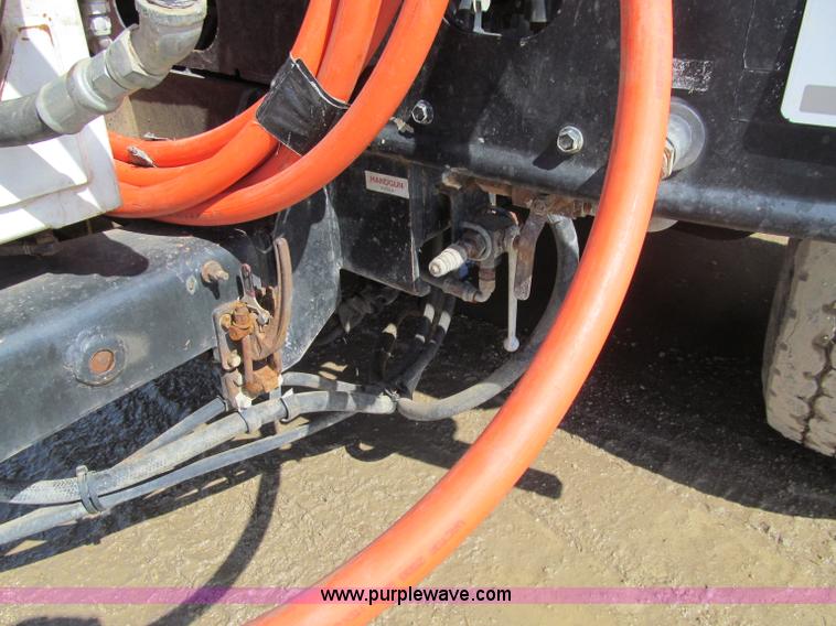 image for item D7251 1997 International 2554 rodder/hydro excavation truck