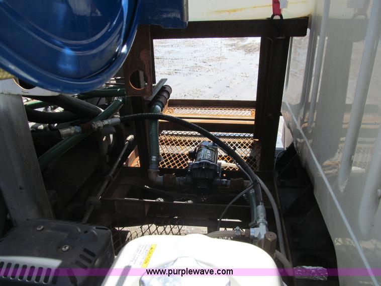 image for item D7251 1997 International 2554 rodder/hydro excavation truck