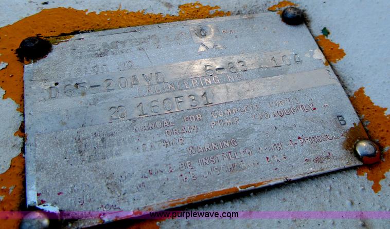 image for item D7251 1997 International 2554 rodder/hydro excavation truck