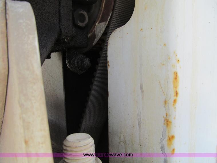 image for item D7251 1997 International 2554 rodder/hydro excavation truck