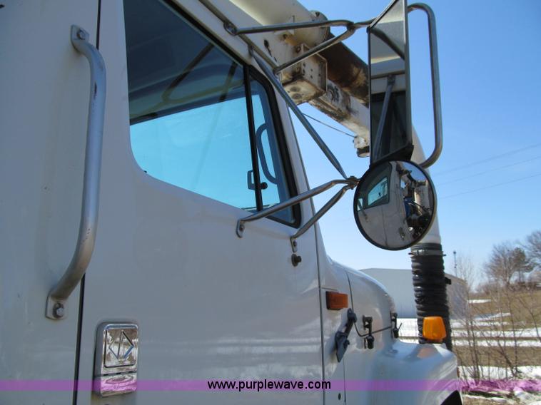 image for item D7251 1997 International 2554 rodder/hydro excavation truck