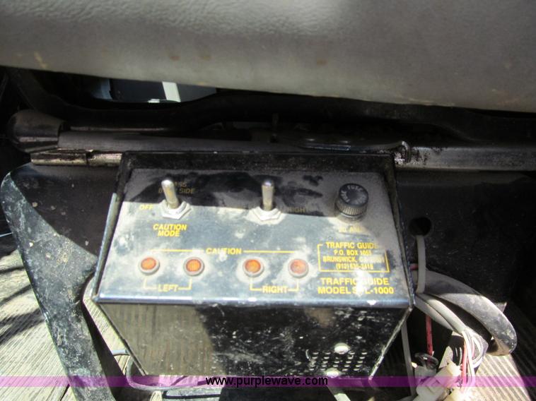 image for item D7251 1997 International 2554 rodder/hydro excavation truck