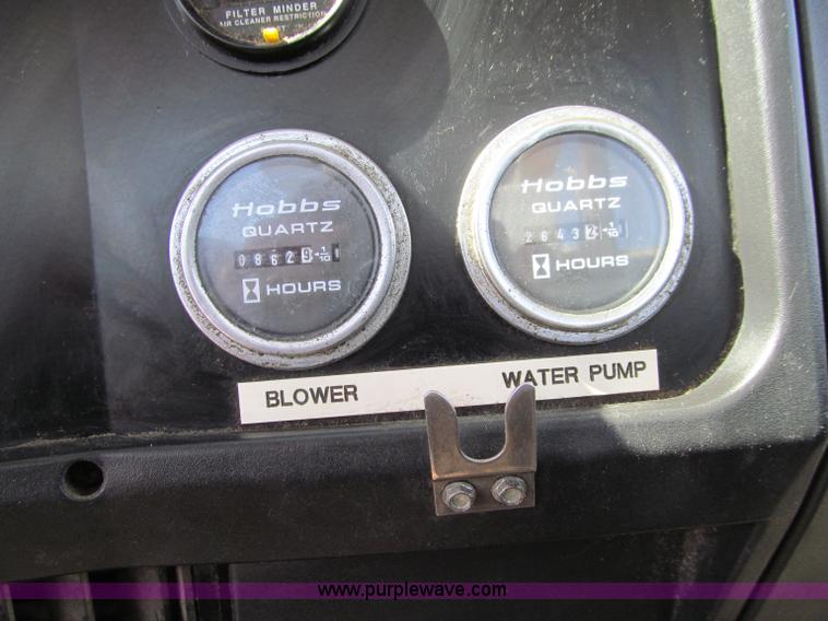 image for item D7251 1997 International 2554 rodder/hydro excavation truck