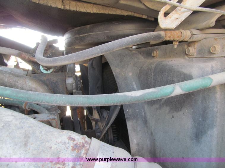 image for item D7251 1997 International 2554 rodder/hydro excavation truck