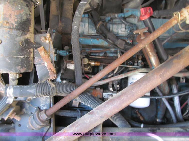 image for item D7251 1997 International 2554 rodder/hydro excavation truck