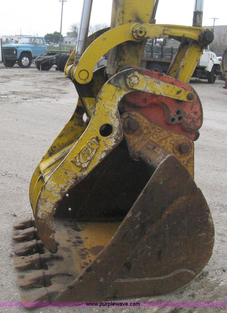 image for item E3375 2000 Komatsu PC120-6E Advance excavator