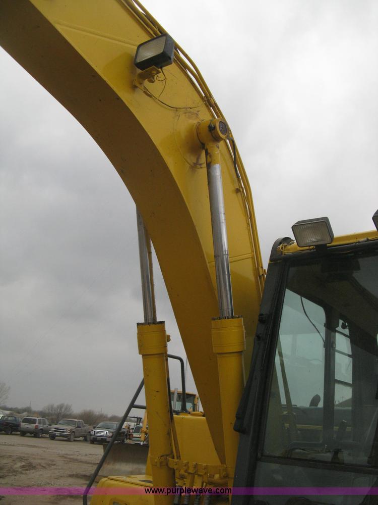 image for item E3375 2000 Komatsu PC120-6E Advance excavator