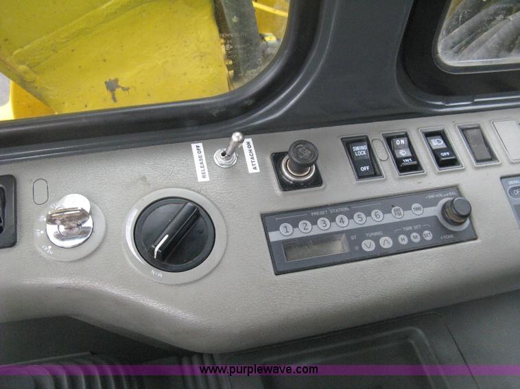 image for item E3375 2000 Komatsu PC120-6E Advance excavator