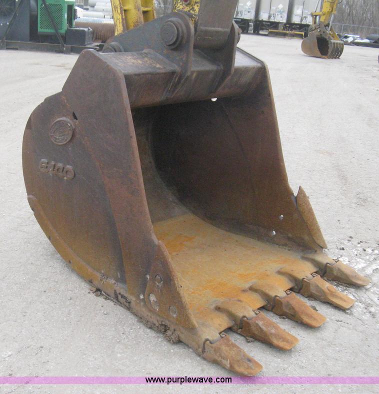 image for item E3376 1997 Komatsu PC200LC-6LC excavator