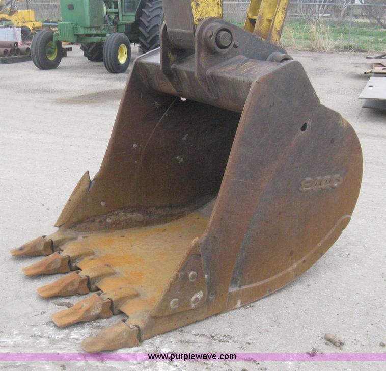 image for item E3376 1997 Komatsu PC200LC-6LC excavator