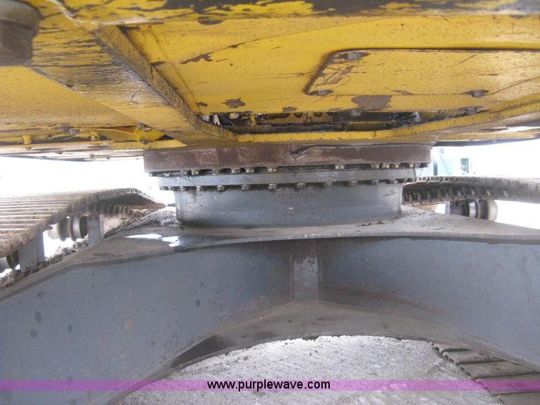 image for item E3376 1997 Komatsu PC200LC-6LC excavator