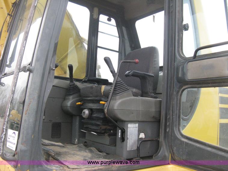 image for item E3376 1997 Komatsu PC200LC-6LC excavator