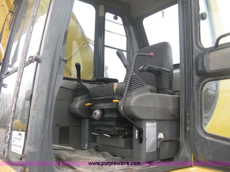 image for item E3376 1997 Komatsu PC200LC-6LC excavator