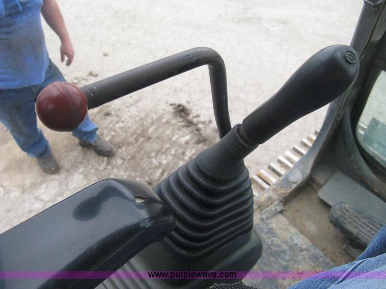 image for item E3376 1997 Komatsu PC200LC-6LC excavator