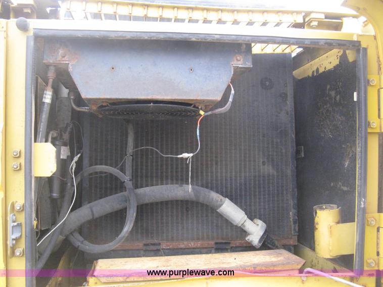 image for item E3376 1997 Komatsu PC200LC-6LC excavator