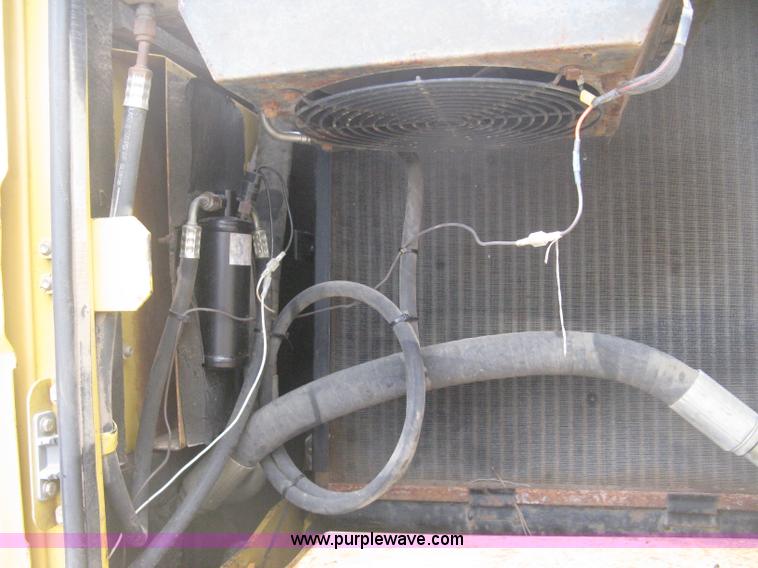 image for item E3376 1997 Komatsu PC200LC-6LC excavator