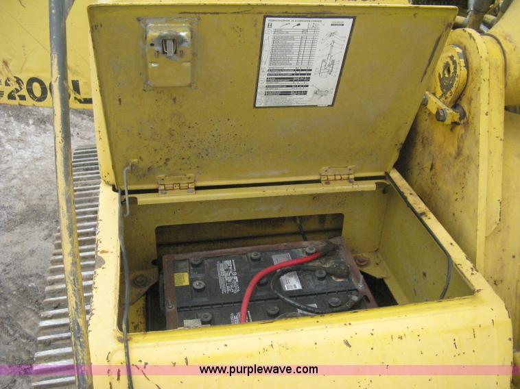 image for item E3376 1997 Komatsu PC200LC-6LC excavator