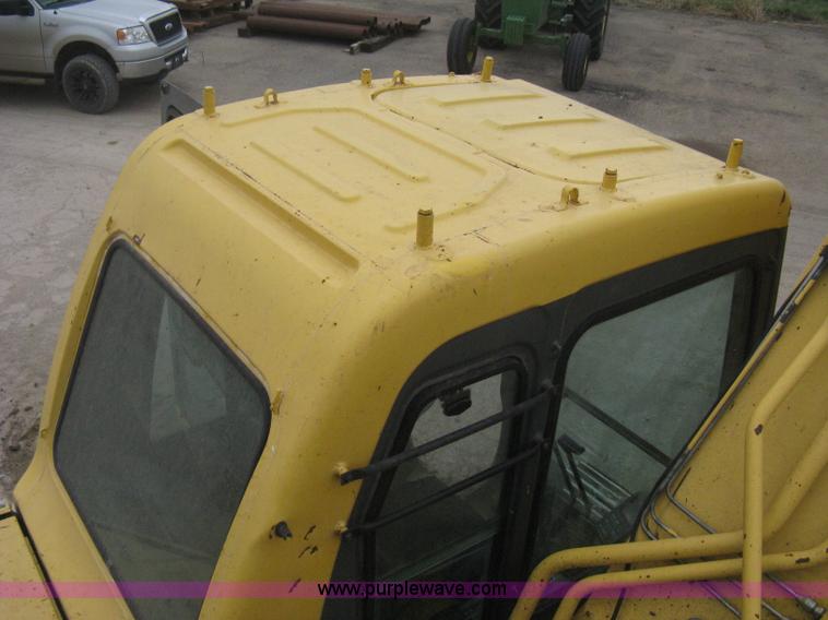 image for item E3376 1997 Komatsu PC200LC-6LC excavator