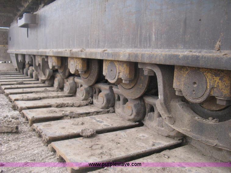 image for item E3376 1997 Komatsu PC200LC-6LC excavator